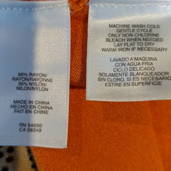 Sweater - Picture 6 of 6